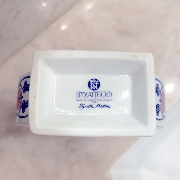 BYZANTINE COLLECTIBLE Perfume Porcelain Decanter w/Peacock Design. Vintage - Picture 3 of 3